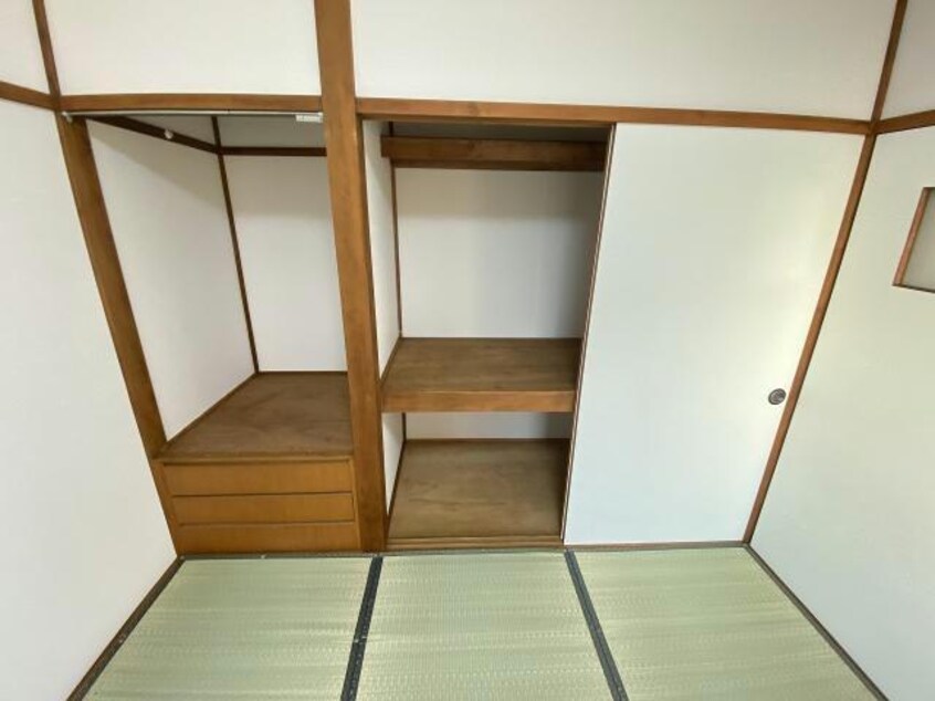  深堀町23番貸家