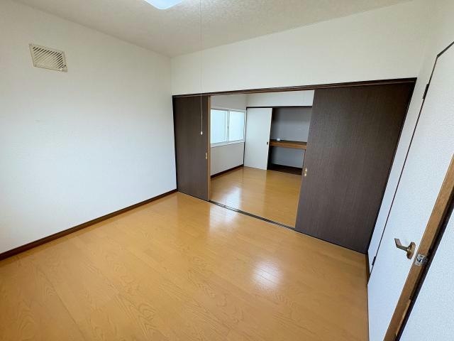  鍛治１棟２戸貸家