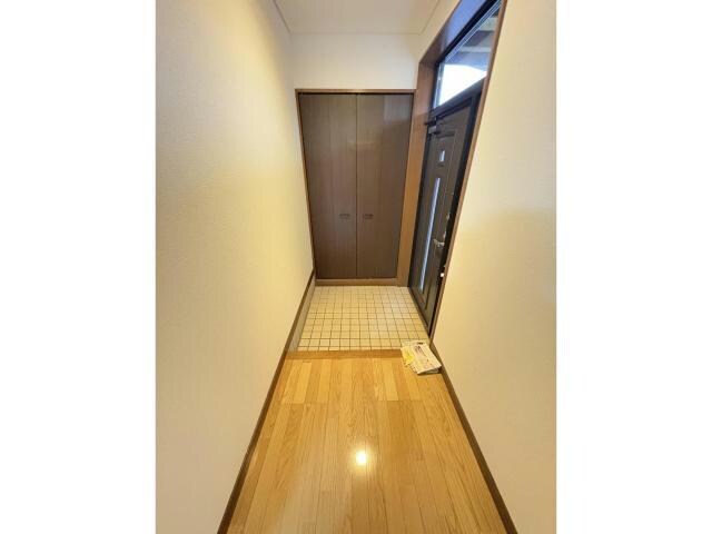  湯川町2丁目34番貸家