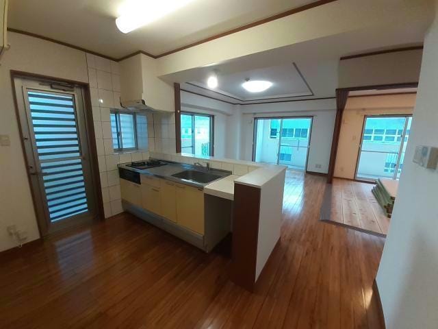  沖縄都市モノレール<ゆいレール>/古島駅 徒歩8分 5階 築17年