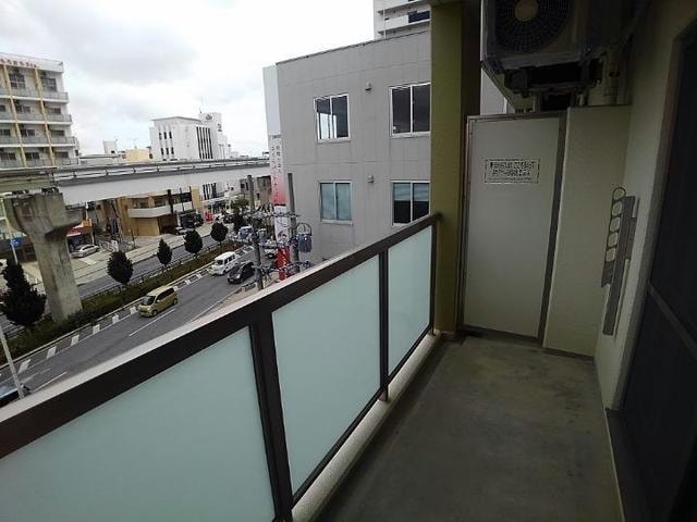  沖縄都市モノレール<ゆいレール>/おもろまち駅 徒歩3分 4階 築15年