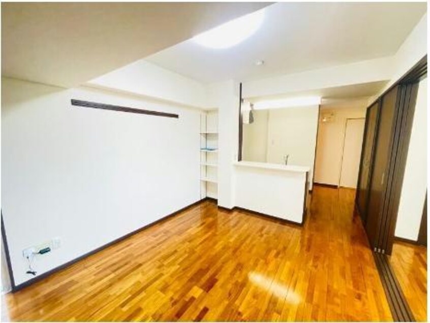  沖縄都市モノレール<ゆいレール>/県庁前駅 徒歩14分 4階 築13年