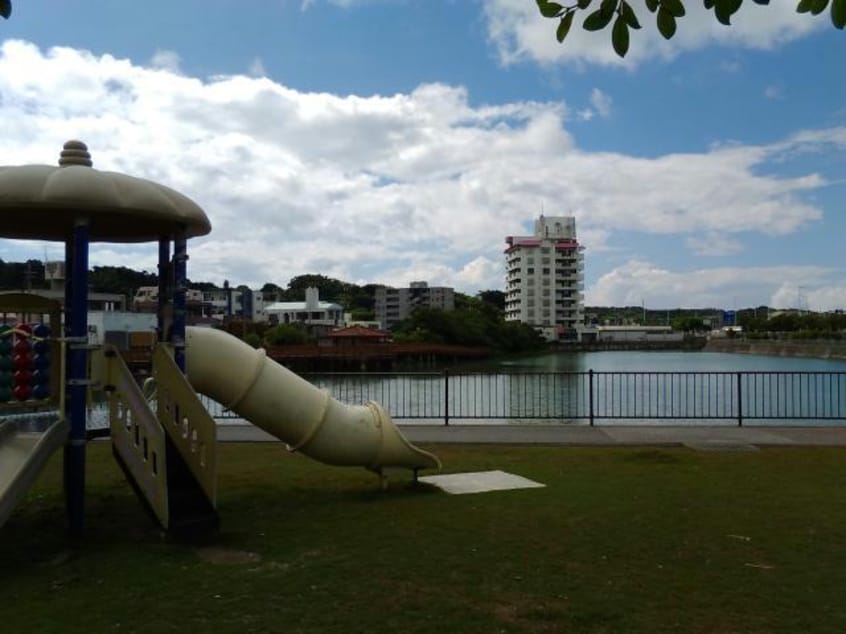 海浜公園(公園)まで776m※徒歩10分 那覇バス(糸満市)/糸満郵便局前 徒歩7分 7階 築8年