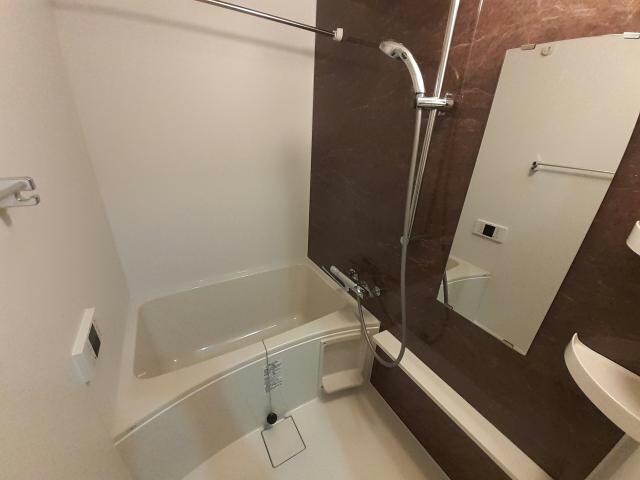  沖縄都市モノレール<ゆいレール>/おもろまち駅 徒歩6分 3階 築3年