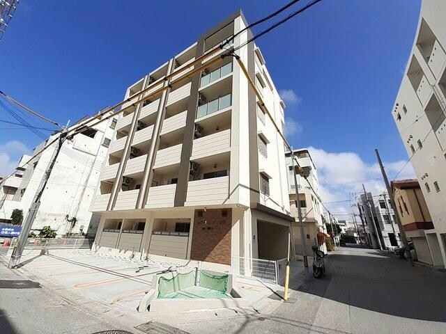  沖縄都市モノレール<ゆいレール>/旭橋駅 徒歩13分 4階 築1年