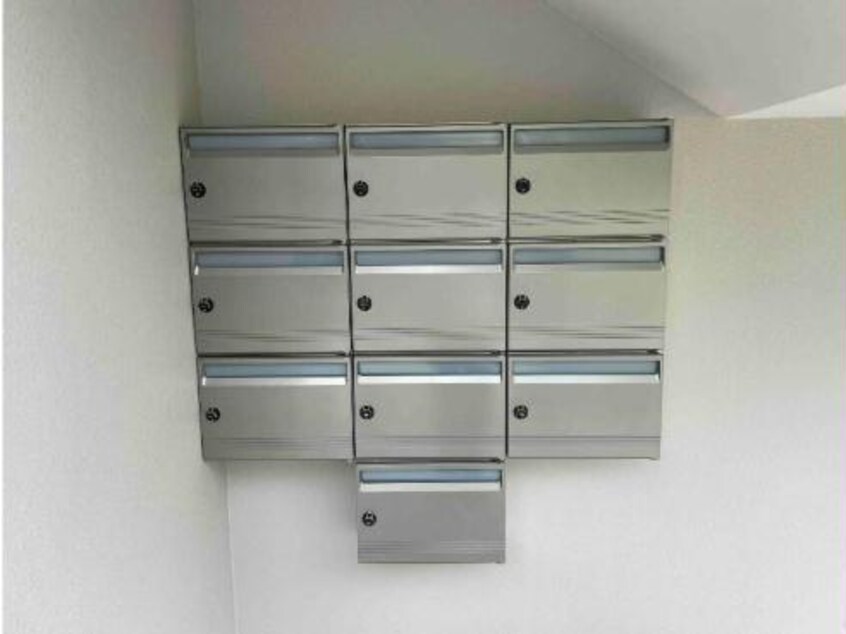  沖縄都市モノレール<ゆいレール>/おもろまち駅 徒歩5分 2階 築2年