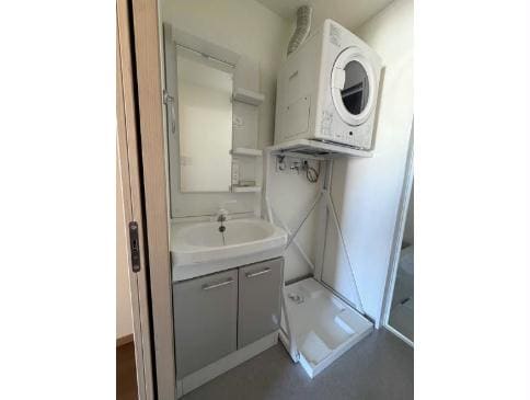  沖縄都市モノレール<ゆいレール>/おもろまち駅 徒歩5分 2階 築2年