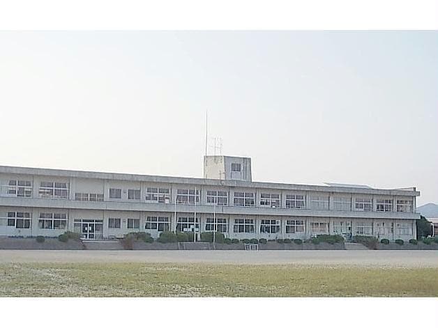 気仙沼市立新城小学校(小学校)まで600m ｳﾞｧﾝﾍﾞｰﾙ　Ⅱ