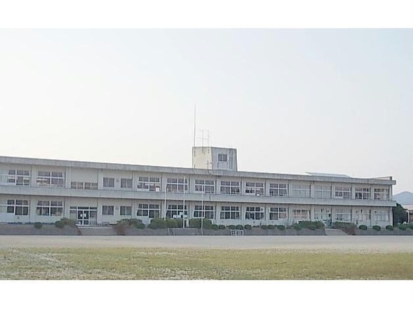 気仙沼市立新城小学校(小学校)まで600m ｳﾞｧﾝﾍﾞｰﾙ　Ⅱ