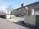 津市立一身田小学校(小学校)まで2091m マンションメルヘン