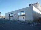 ユニクロ津島崎店(ショッピングセンター/アウトレットモール)まで2297m 江戸橋ロイヤルハイツ