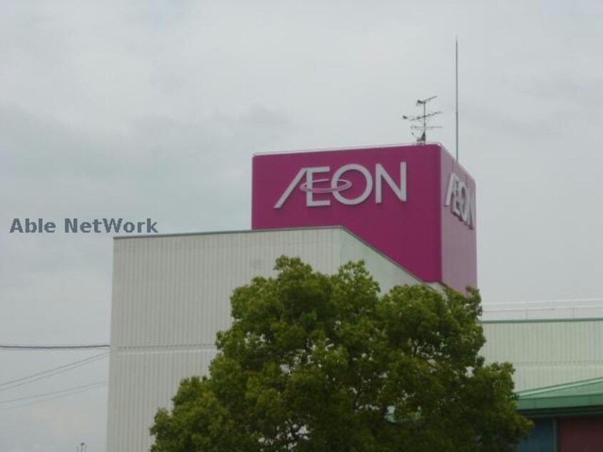 イオン久居店(スーパー)まで1447m フローラⅠ・Ⅱ