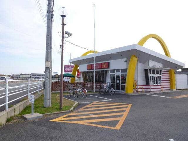マクドナルド津北マックスバリュ店(その他飲食（ファミレスなど）)まで1428m ノッテ　ステラータ