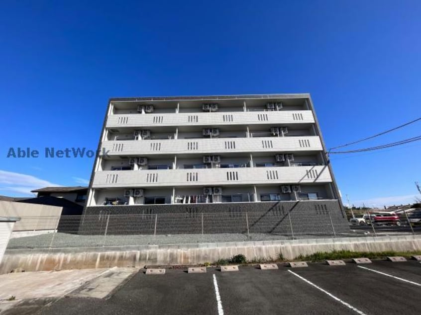  メゾンモンマルトル西古河