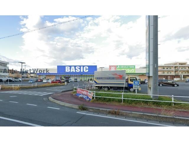 ベーシック一身田店(スーパー)まで1810m クレメントⅠ