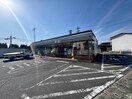 セブンイレブン津市一身田中野店(コンビニ)まで404m Scarletz