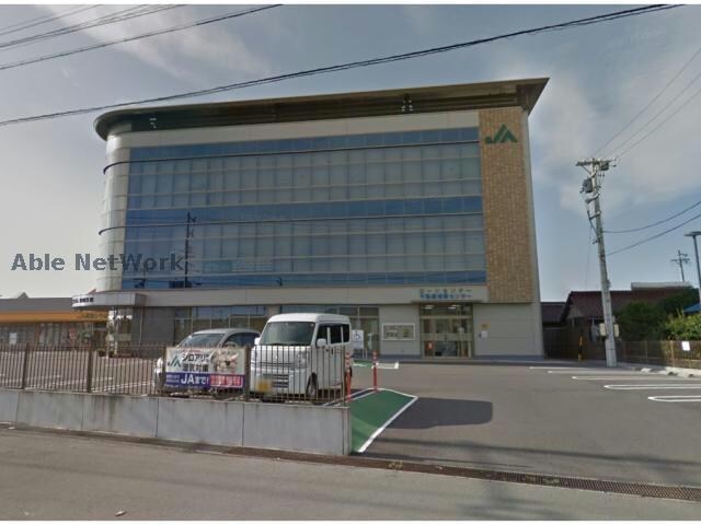 JAみえなか久居支店(銀行)まで808m 仮)久居野村町マンション