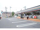 セブンイレブン日立千石町店(コンビニ)まで558m カーサ・デ・ファミラスB