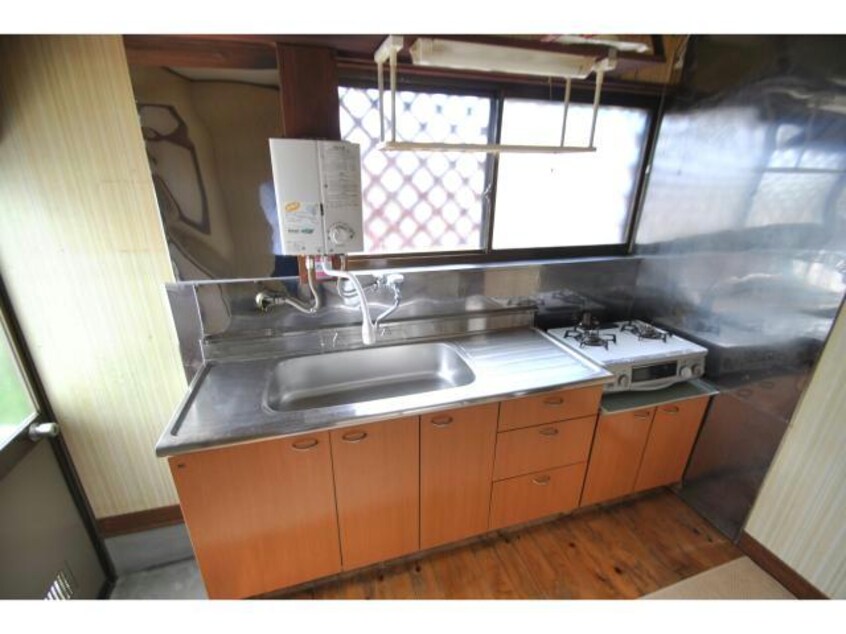  弁天町２丁目貸家