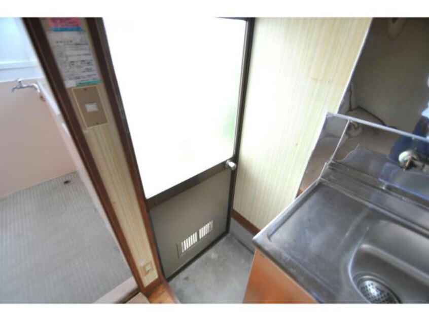 勝手口 弁天町２丁目貸家