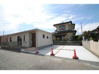 鮎川町３丁目一戸建