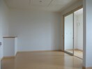 リビング ウィスティリアパディ弐番館