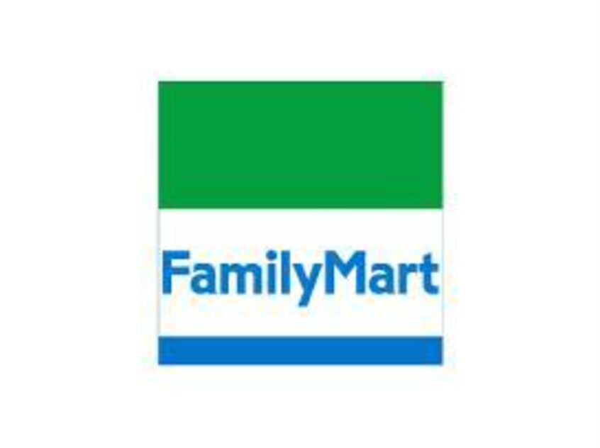 ファミリーマート天童長岡店(コンビニ)まで329m アッシュⅤ