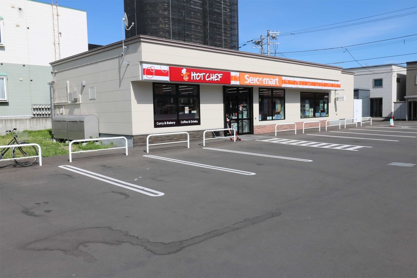 セイコーマート月寒東2条店(コンビニ)まで569m フォルトゥーナ