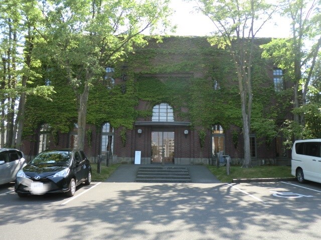 六花亭 福住店(その他飲食（ファミレスなど）)まで470m メゾンドノエル