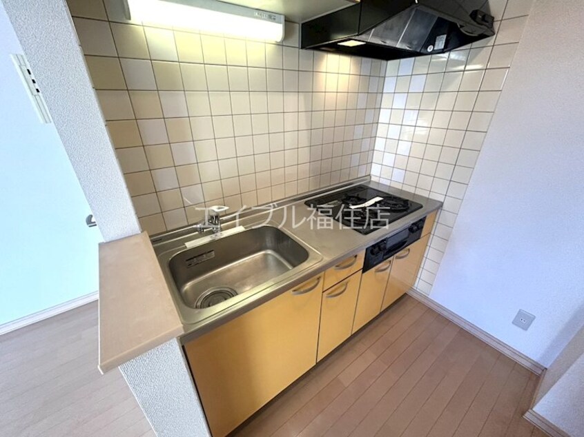  アークシティ西岡