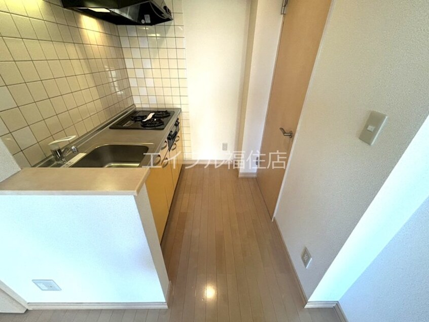  アークシティ西岡