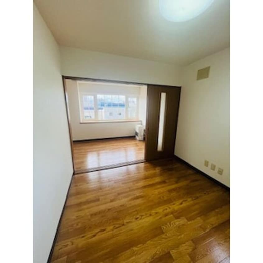  アーバンコート南郷１