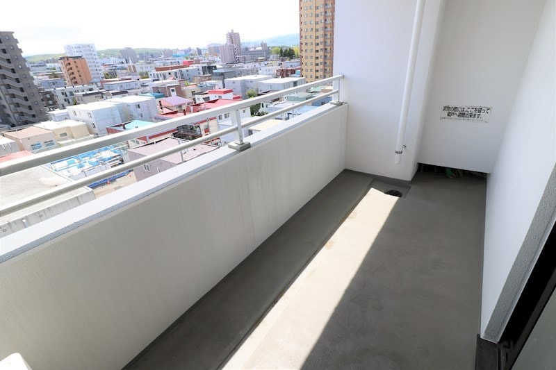  F006