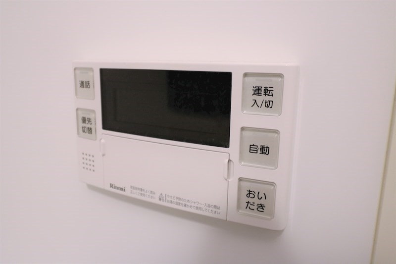  F006