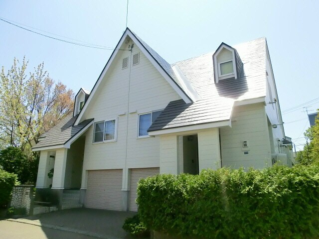  西岡３－８テラスハウス