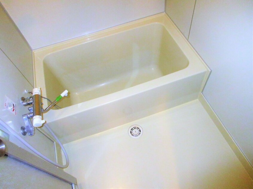  西岡３－８テラスハウス