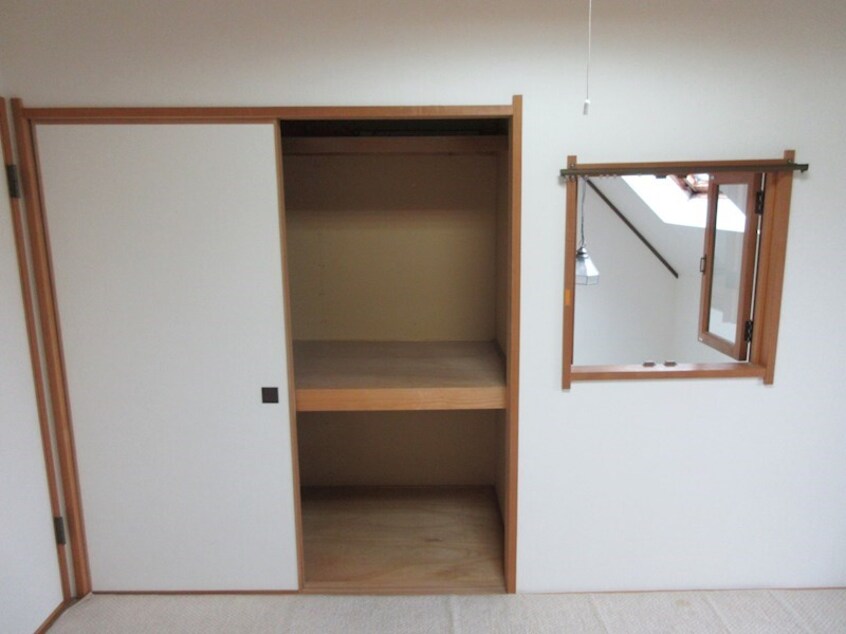  西岡３－８テラスハウス