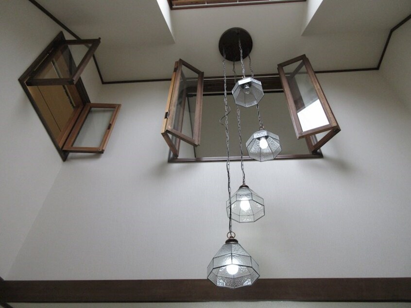  西岡３－８テラスハウス