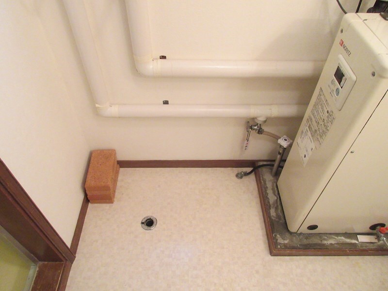  西岡３－８テラスハウス