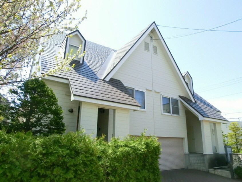  西岡３－８テラスハウス