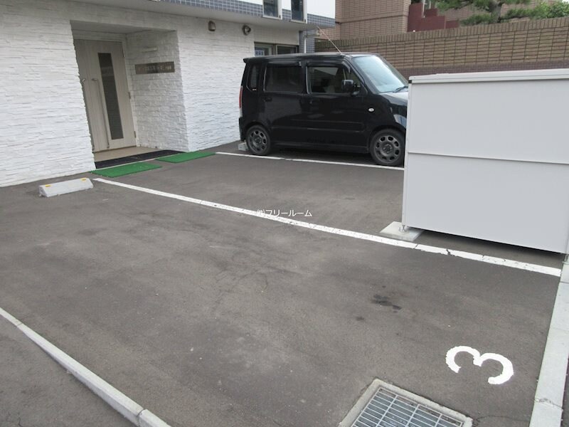  クレステージ西岡