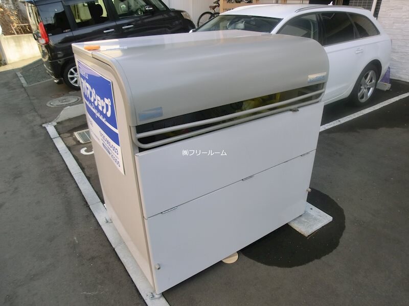  クレステージ西岡