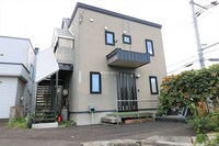 西岡1-11一棟二戸建て