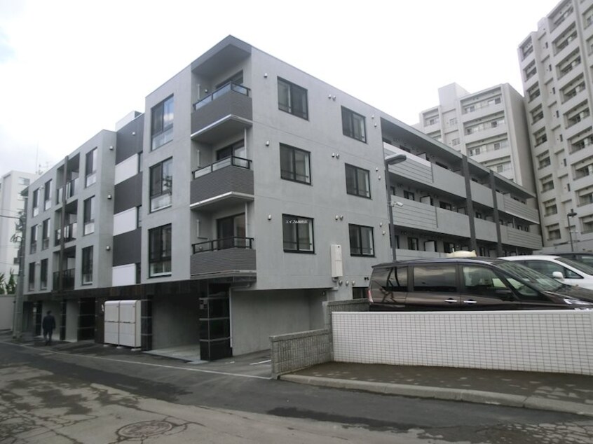  アルファスクエア福住2条