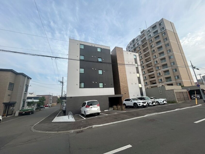  JANUS residences 月寒中央 Park Front