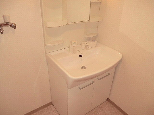  大光六番館