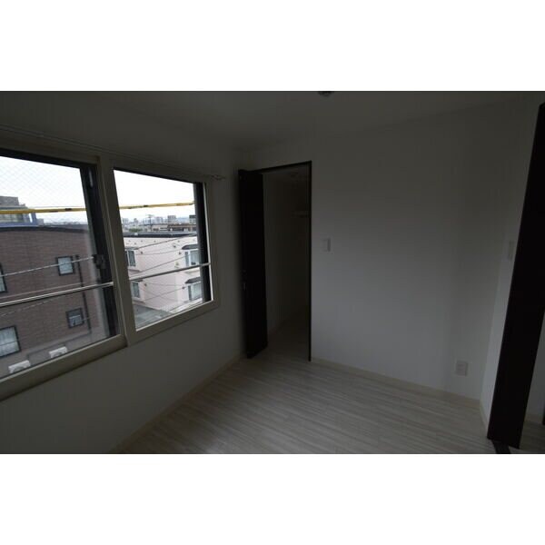  ラグジースペース南郷