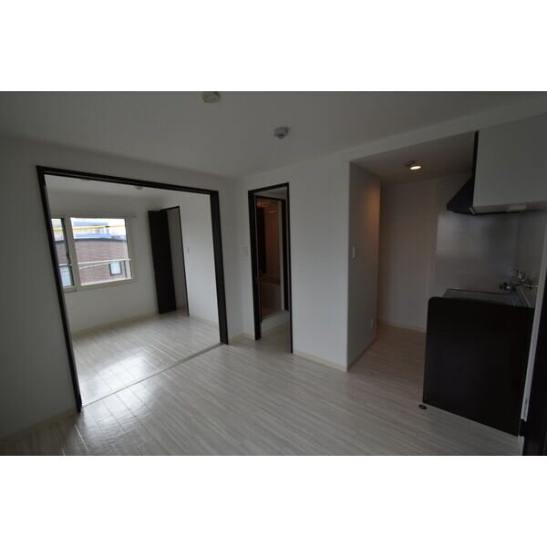  ラグジースペース南郷