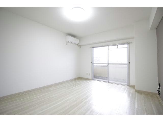  エスチュアリー64