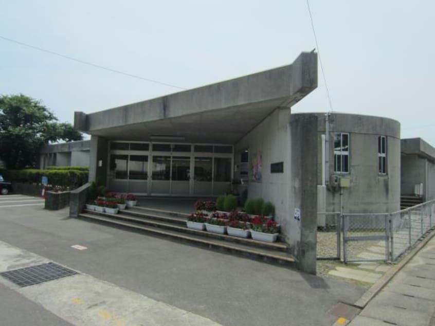鳴門市立黒崎幼稚園(幼稚園/保育園)まで856m ハイツプリムラ